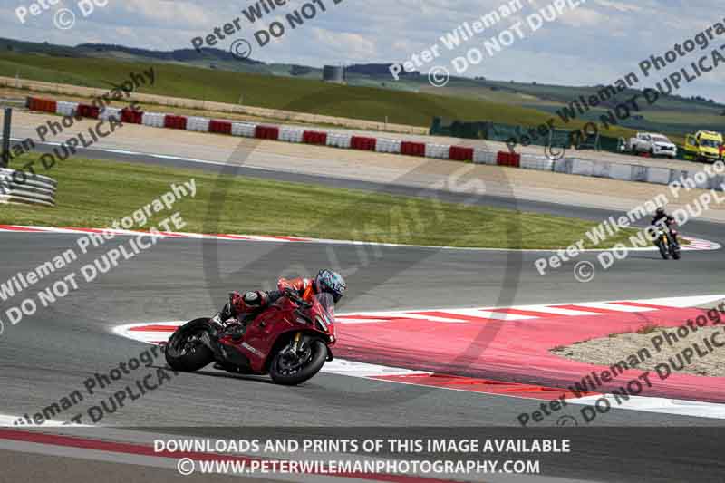 cadwell no limits trackday;cadwell park;cadwell park photographs;cadwell trackday photographs;enduro digital images;event digital images;eventdigitalimages;navarra;no limits trackdays;peter wileman photography;racing digital images;trackday digital images;trackday photos